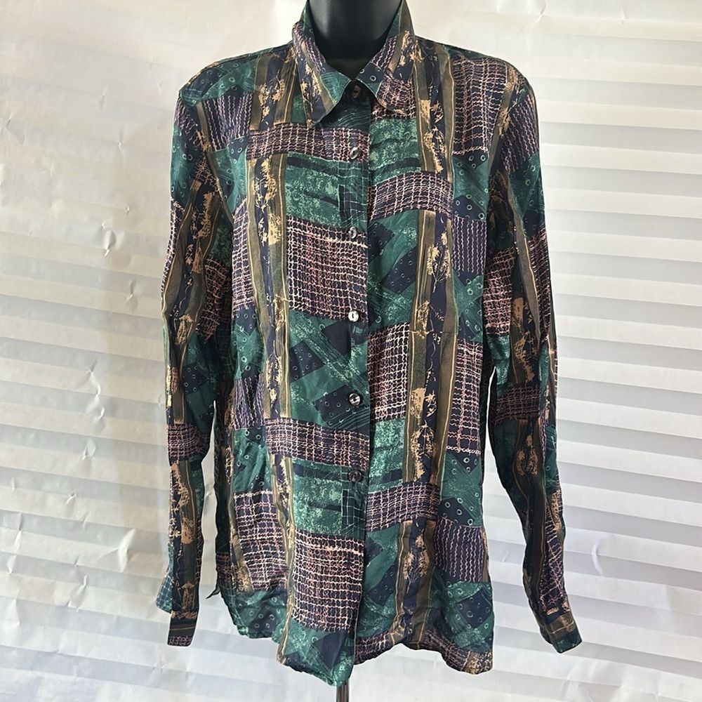 Stunt Women’s Long Sleeve Dress Blouse 100% Silk Size Medium Elegant Top